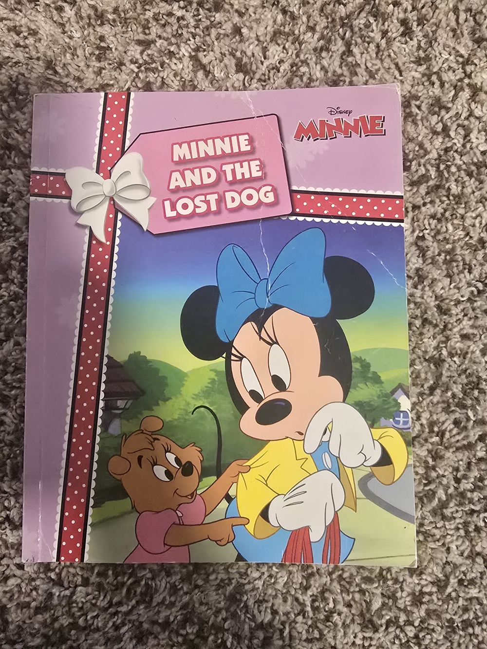 Disney Minnie and the Lost Dog Storybook - Pink, Blue, Yellow Artwork